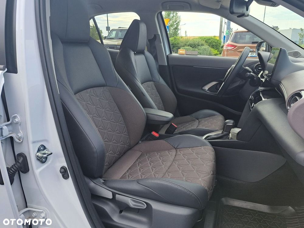 Toyota Yaris Cross - 17