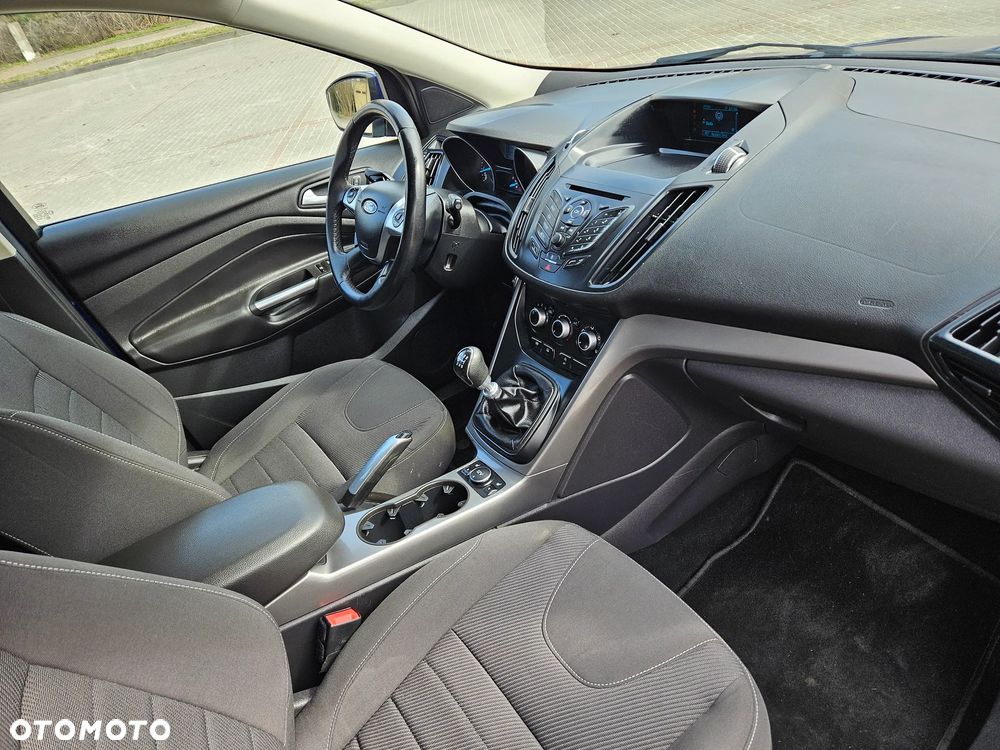 Ford Kuga 1.6 EcoBoost 2x4 Titanium - 13