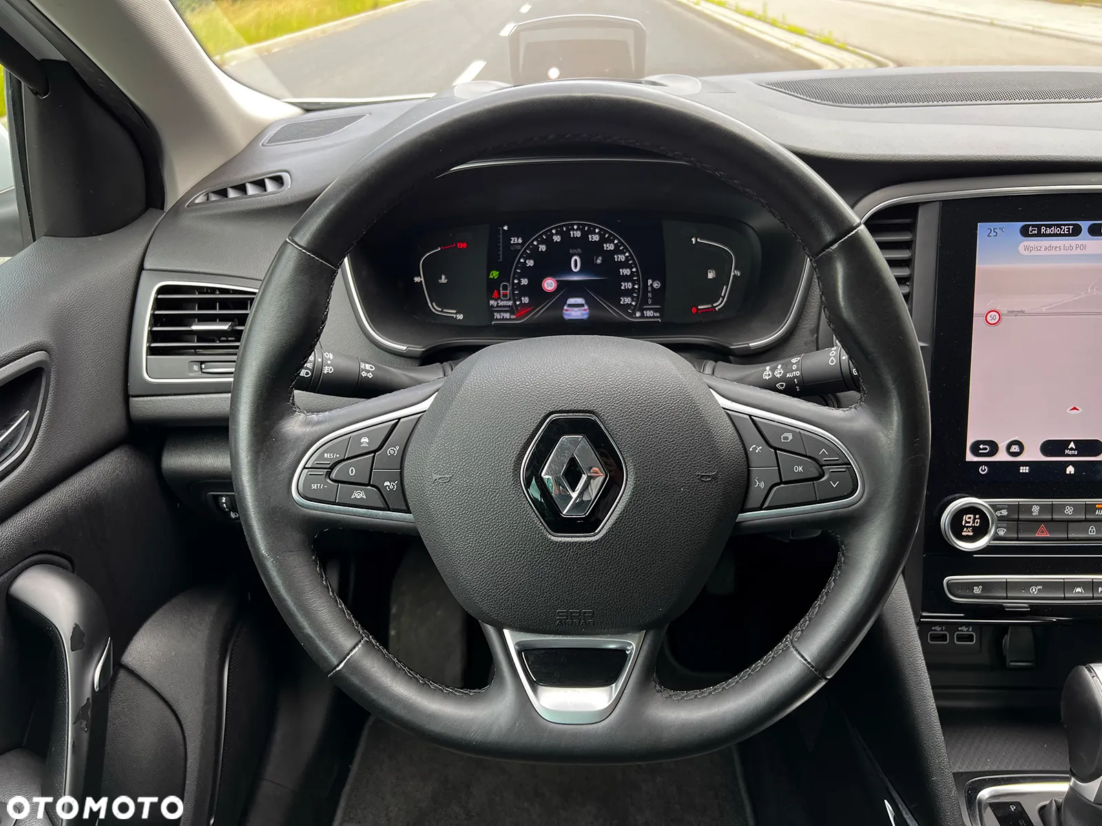Renault Megane Grandtour TCe 140 GPF EDC BUSINESS EDITION - 6