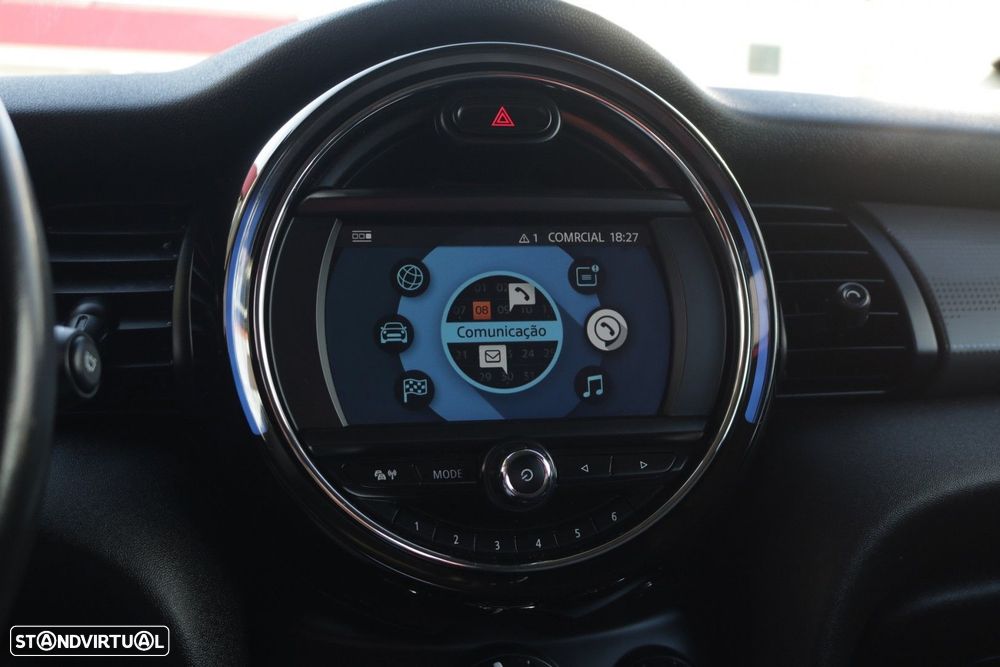 MINI 5 Portas Cooper D 4Business Auto - 46