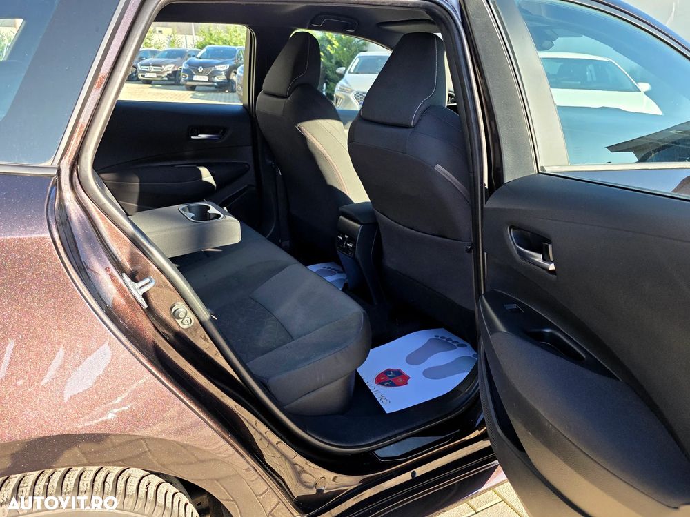 Toyota Corolla 1.8 Business Edition - 26