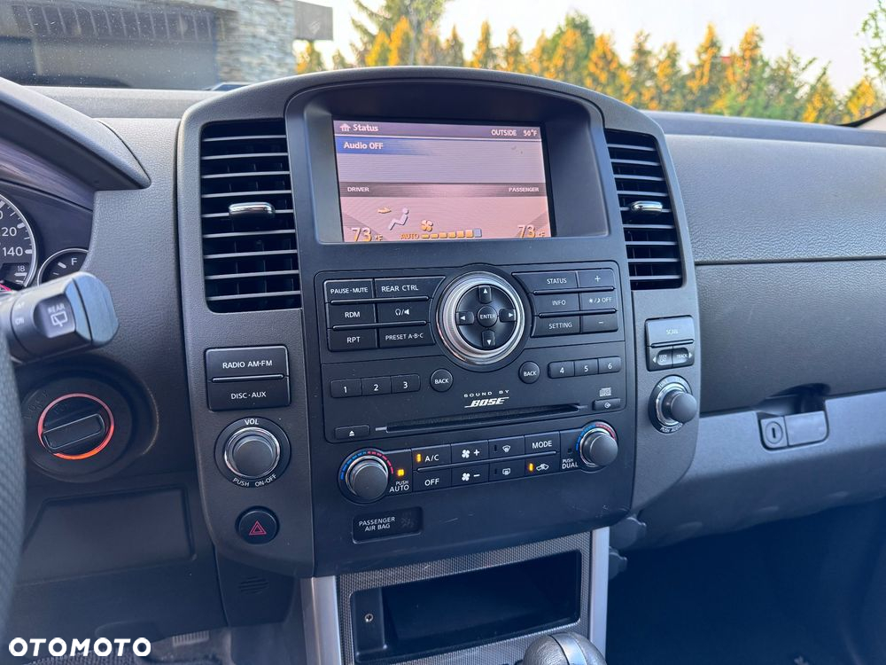 Nissan Pathfinder 3.0 D V6 LE EU5