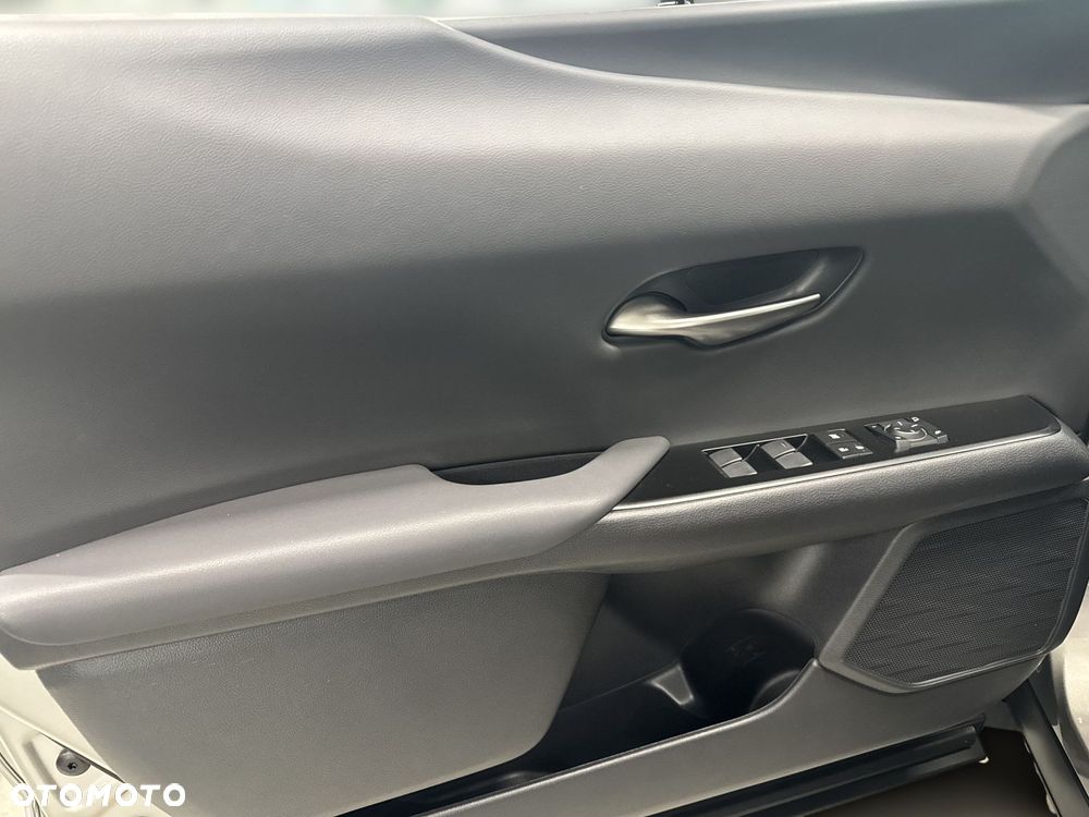 Lexus UX 250h GPF Business 2WD - 17