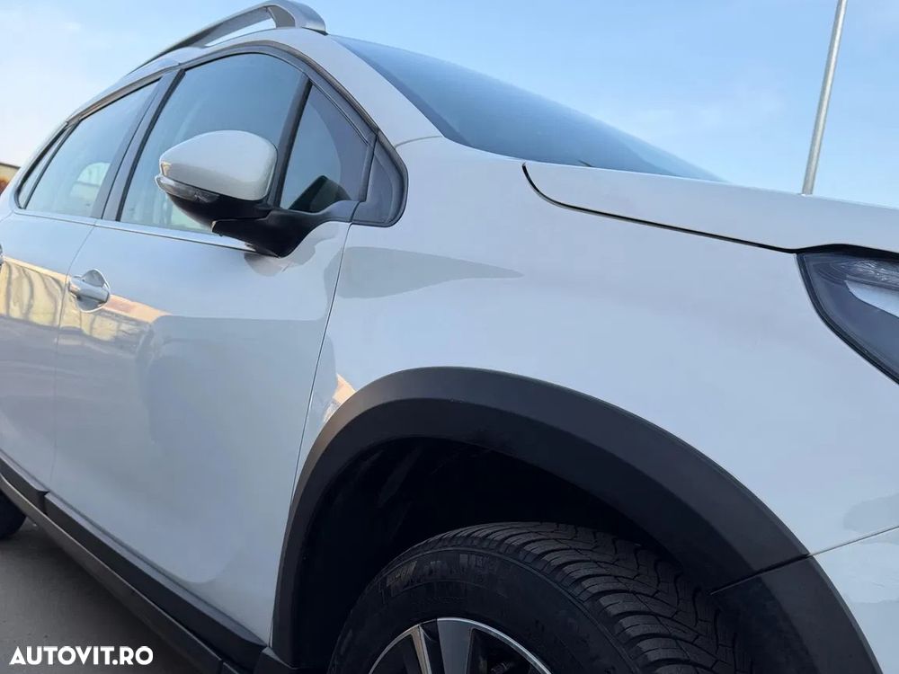 Peugeot 2008 1.2 PureTech Turbo EAT6 S&S Allure - 5