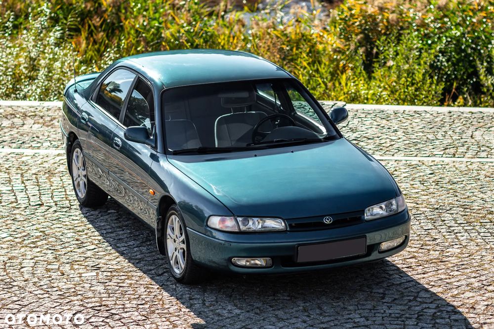 Mazda 626 2.0 GLE - 11