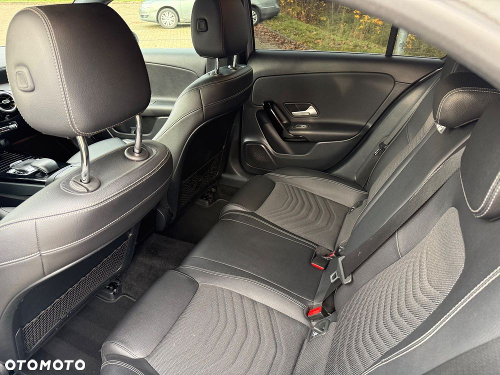 Mercedes-Benz Klasa A 180 d 7G-DCT - 31