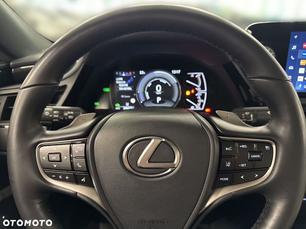 Lexus ES 300h Business Edition - 21