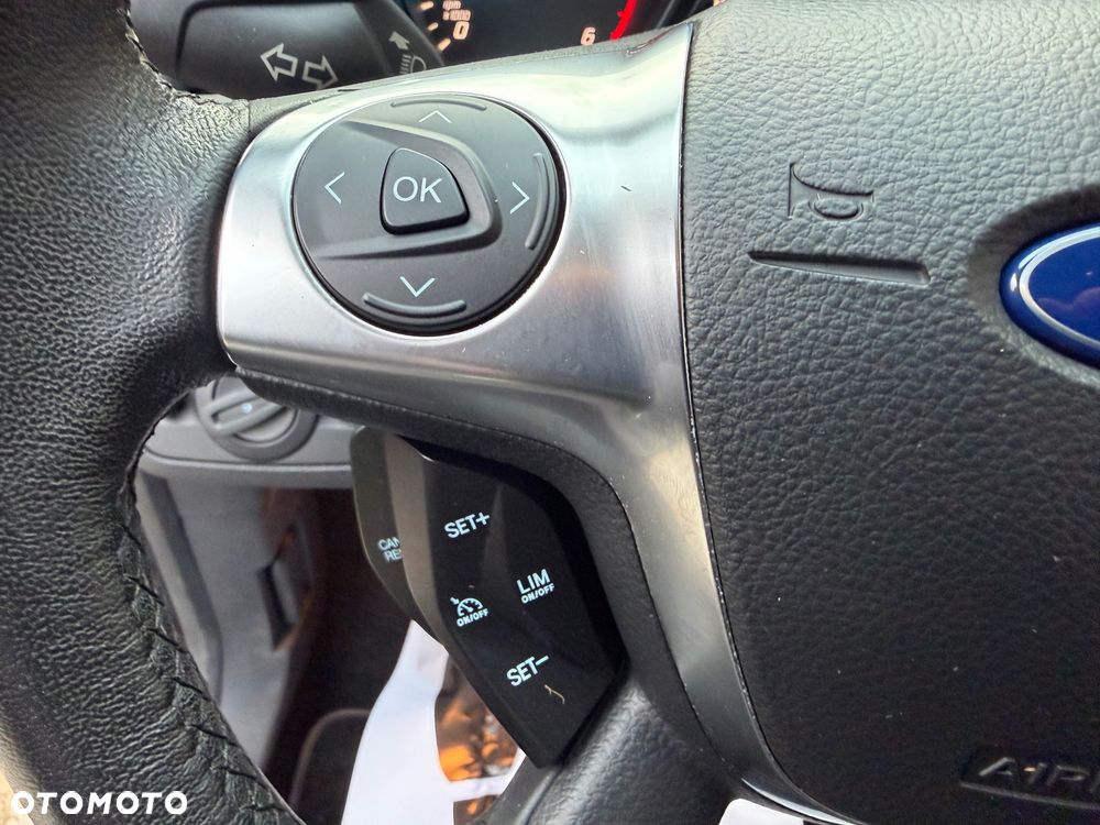 Ford Kuga - 14