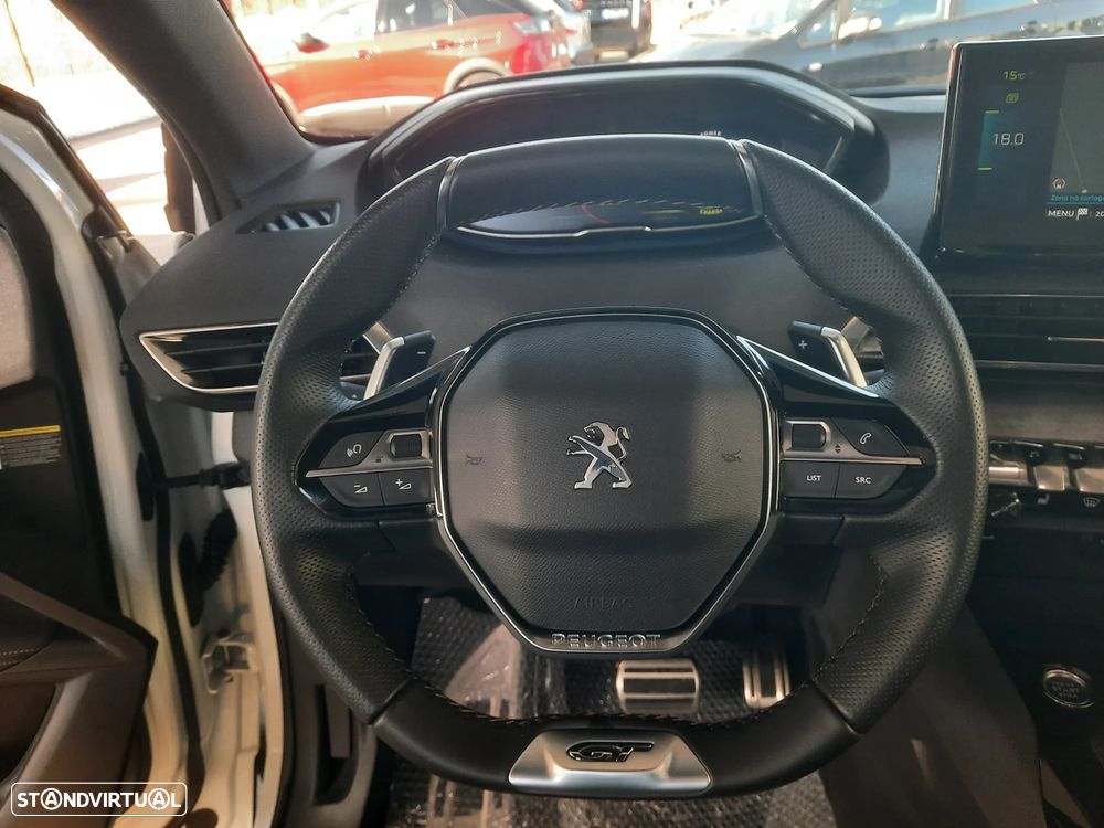 Peugeot 3008 1.6 Hybrid GT Pack e-EAT8 - 36