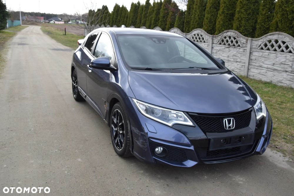 Honda Civic 1.6 i-DTEC Executive Black Edition - 3