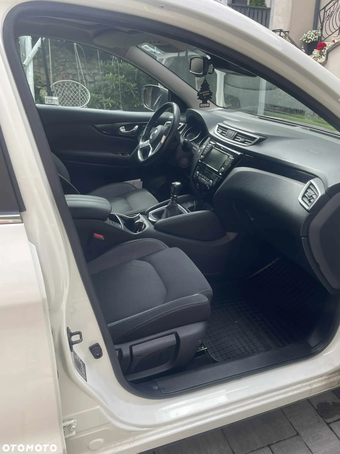 Nissan Qashqai 1.3 DIG-T N-Connecta - 5