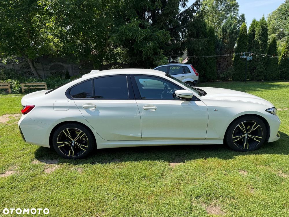 BMW Seria 3 318i M Sport - 8