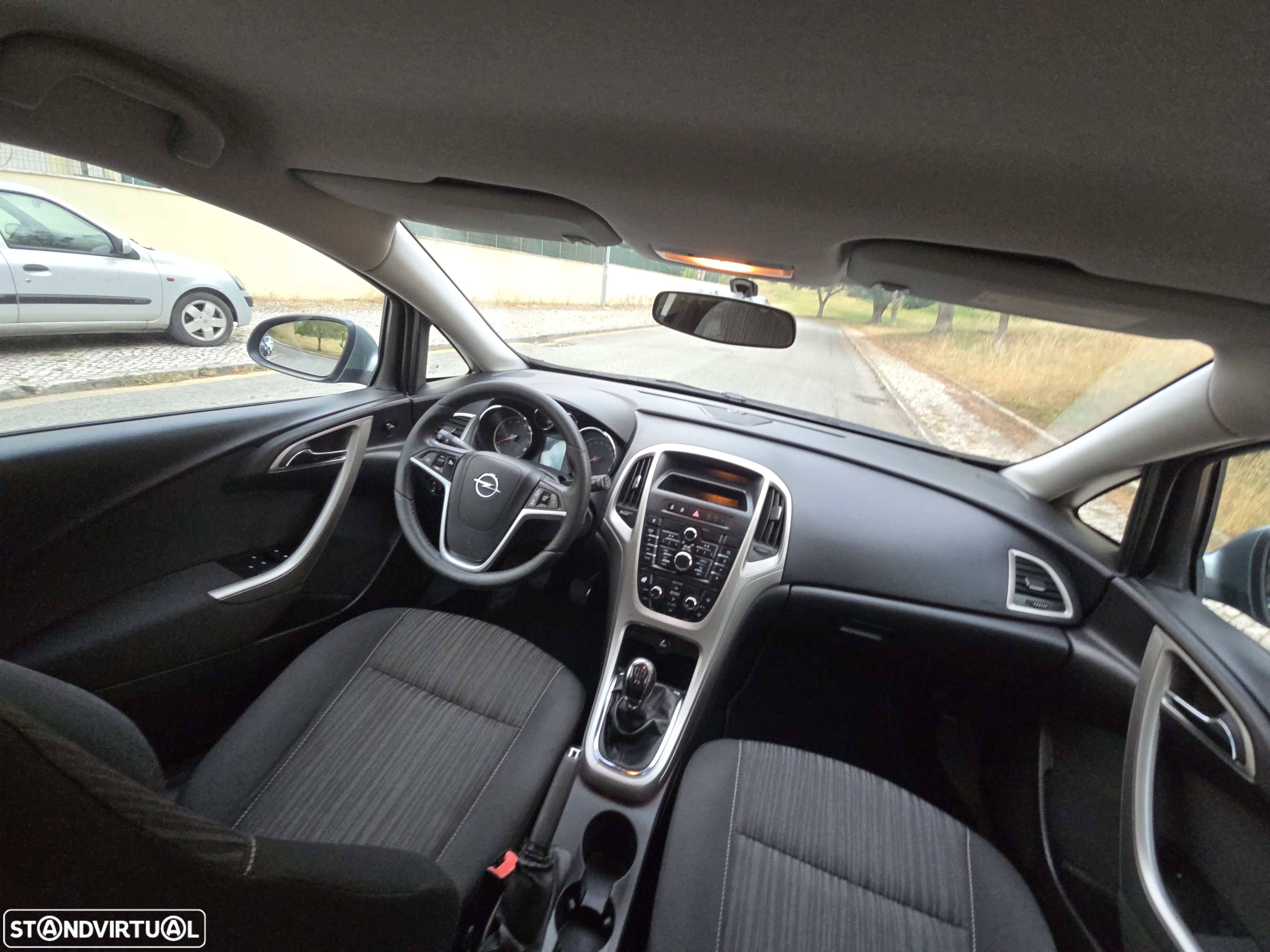 Opel Astra Sports Tourer 1.4 Executive J16 - 24