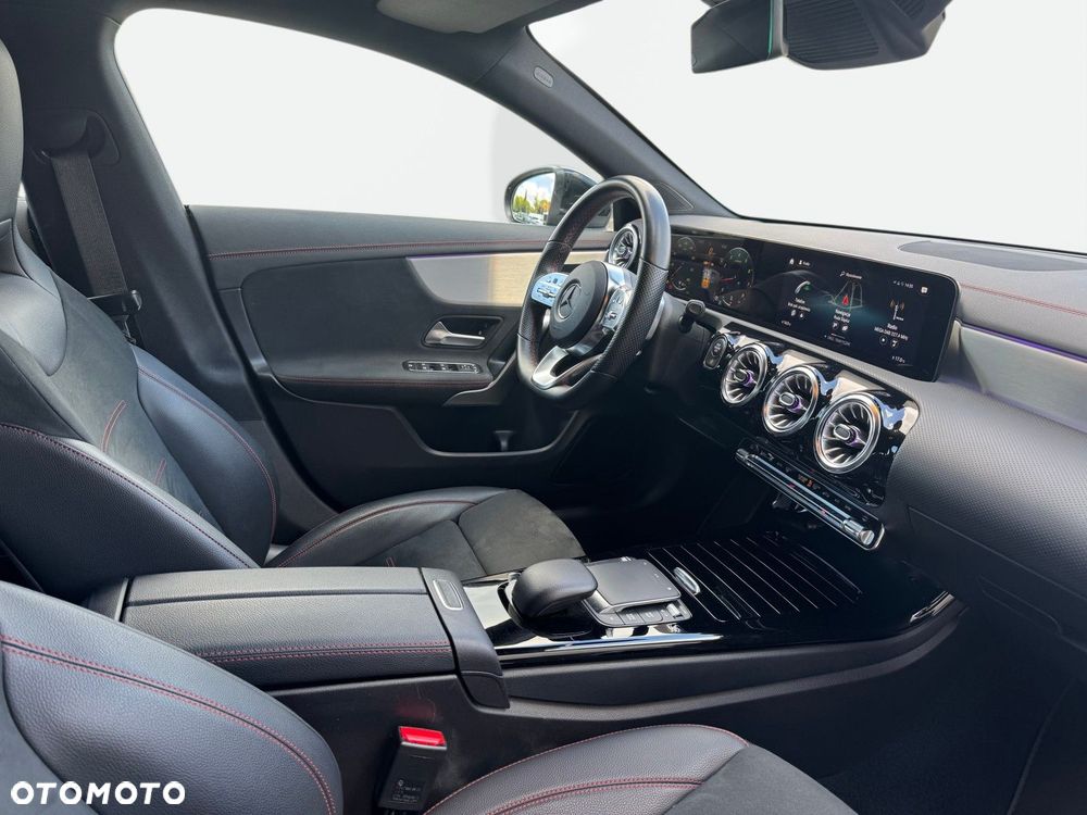 Mercedes-Benz CLA - 16