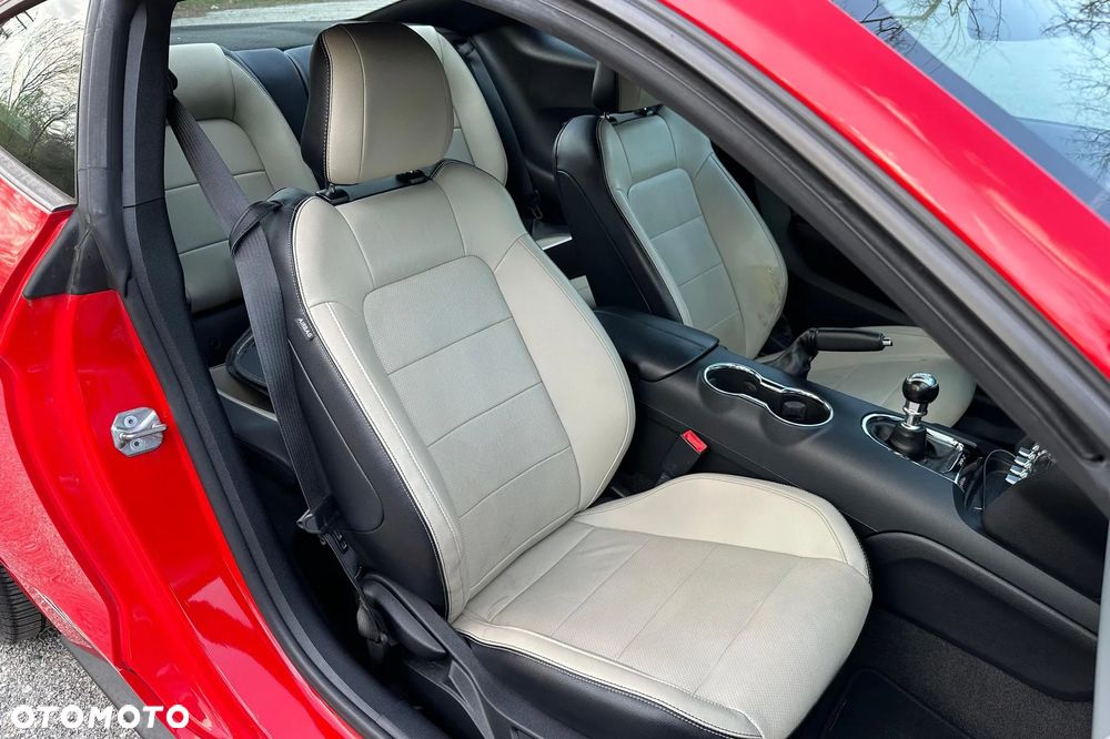 Ford Mustang 5.0 V8 GT - 21