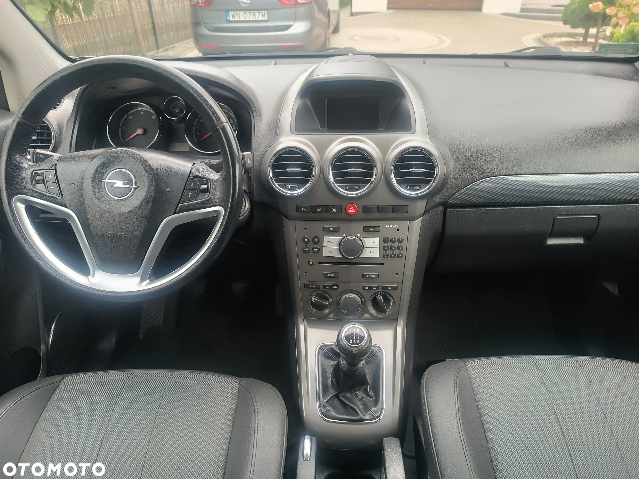 Opel Antara - 10