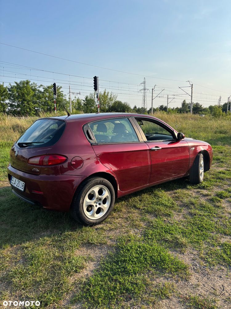 Alfa Romeo 147 - 2