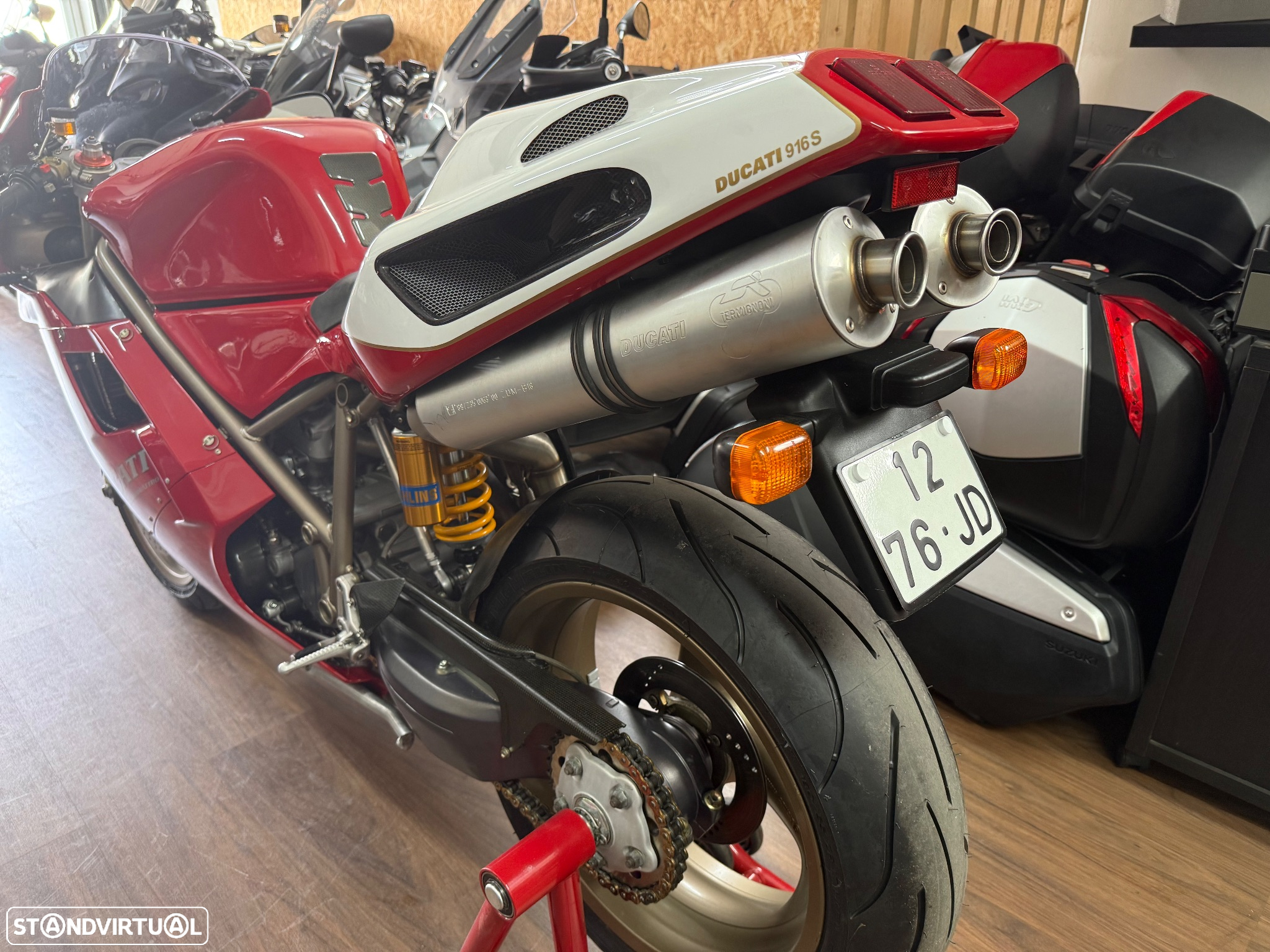 Ducati 916 - 24