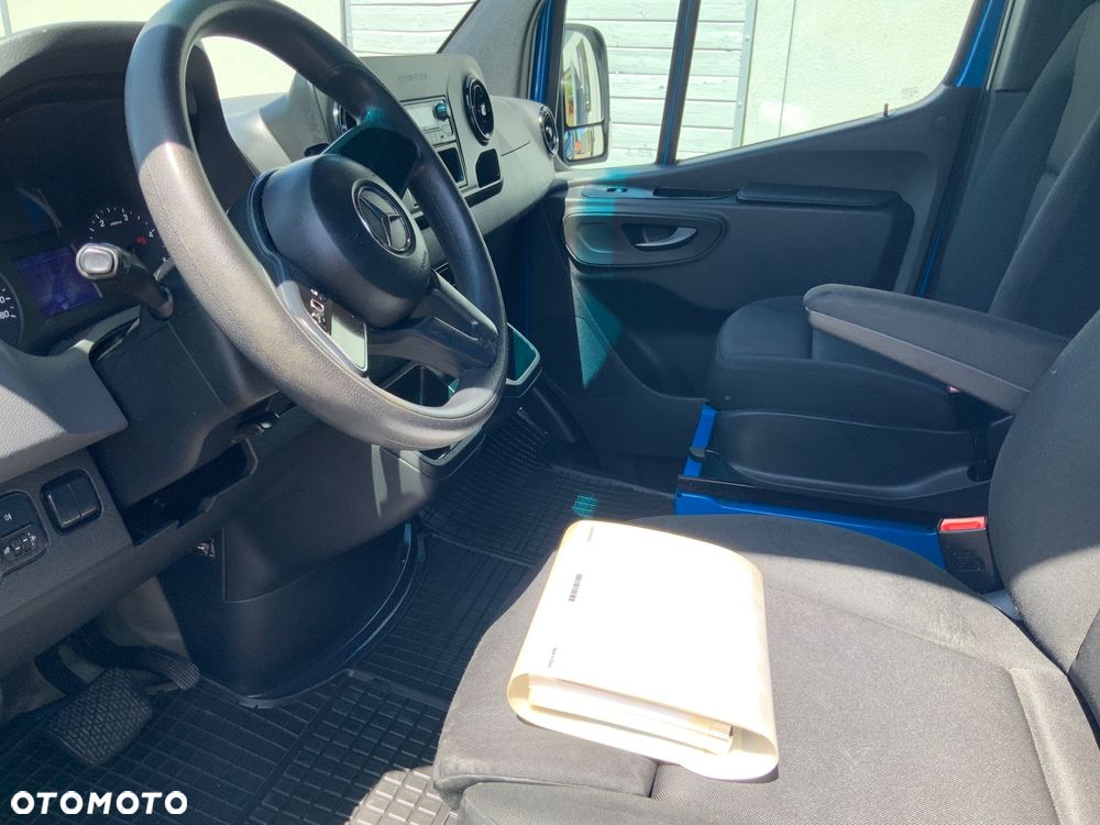 Mercedes-Benz SPRINTER - 10