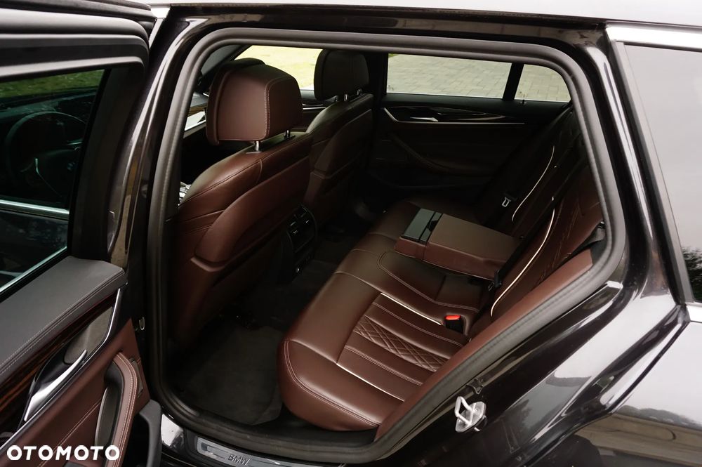 BMW Seria 5 530i xDrive mHEV Luxury Line - 16
