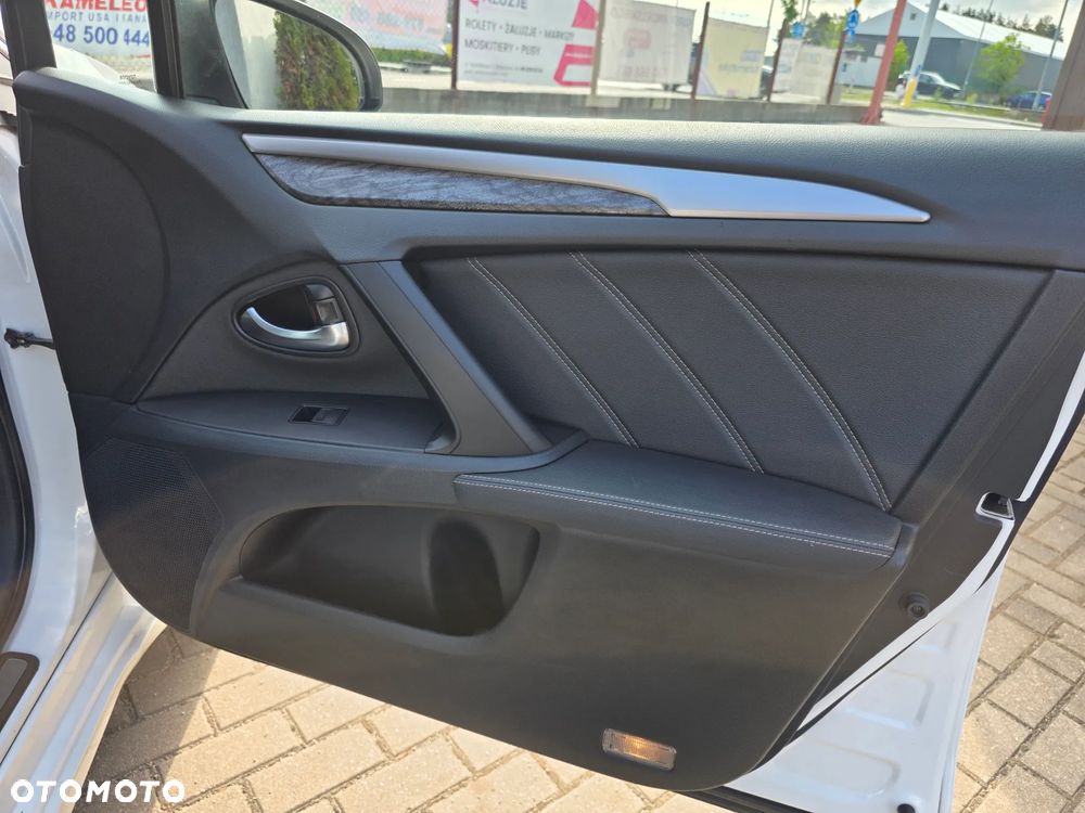 Toyota Avensis 2.0 Prestige MS - 12
