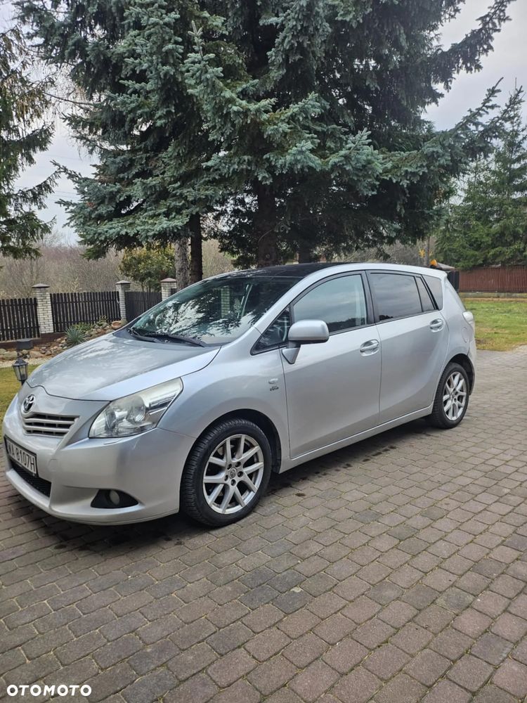 Toyota Verso 2.2 D-CAT Premium - 1