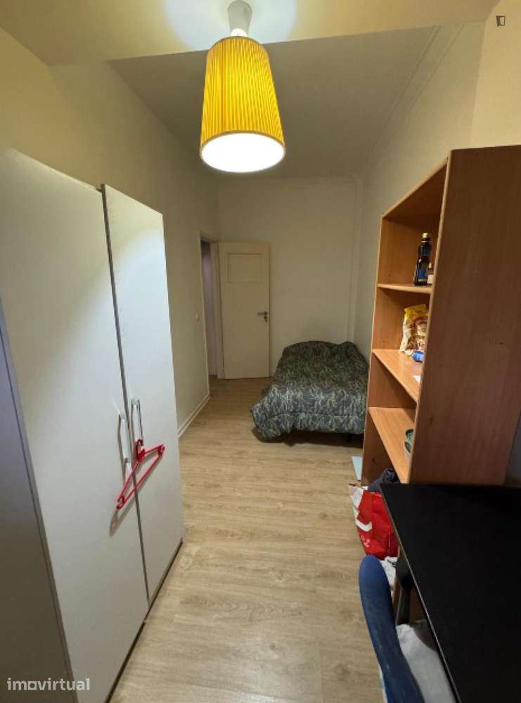 Quarto - localizado em São Romão Coimbra - Grande imagem: 2/10