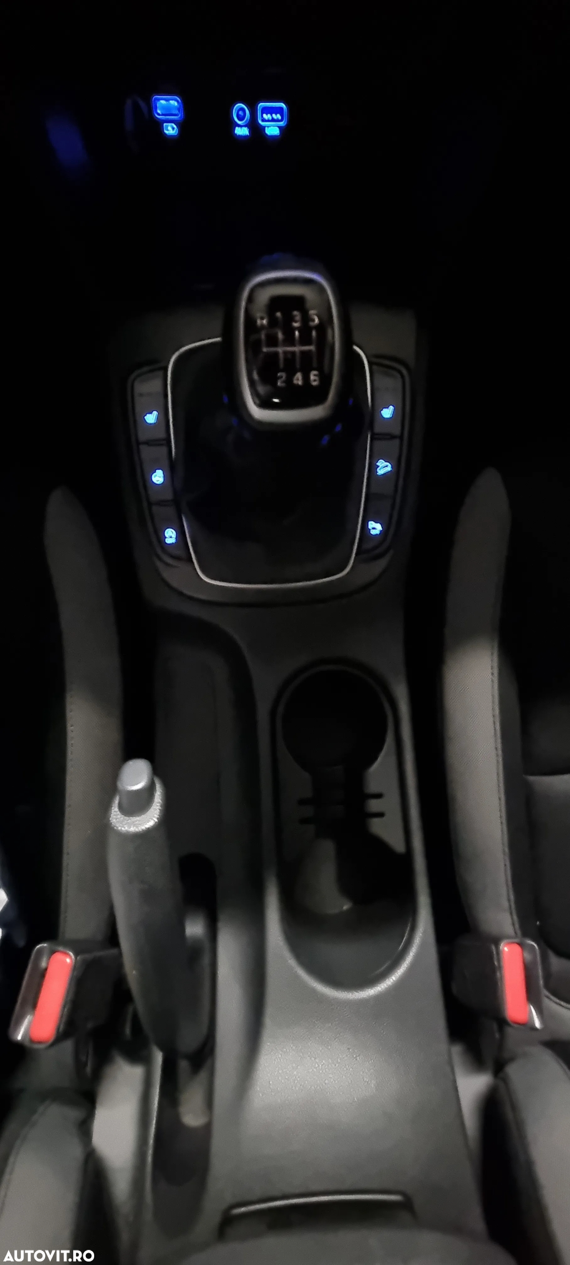 Hyundai KONA 1.0 T-GDI 2WD Premium + - 18