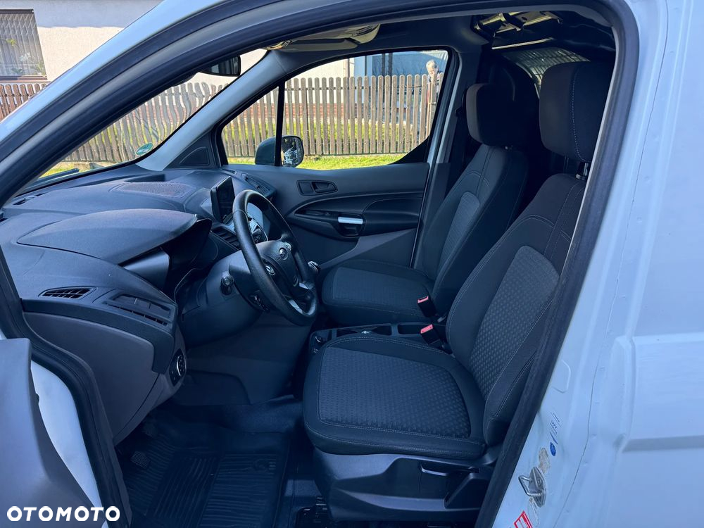 Ford Transit Connect - 19