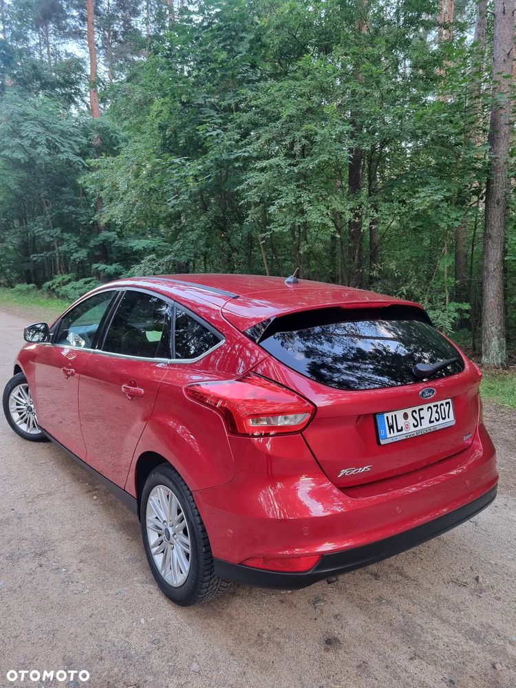 Ford Focus - 32