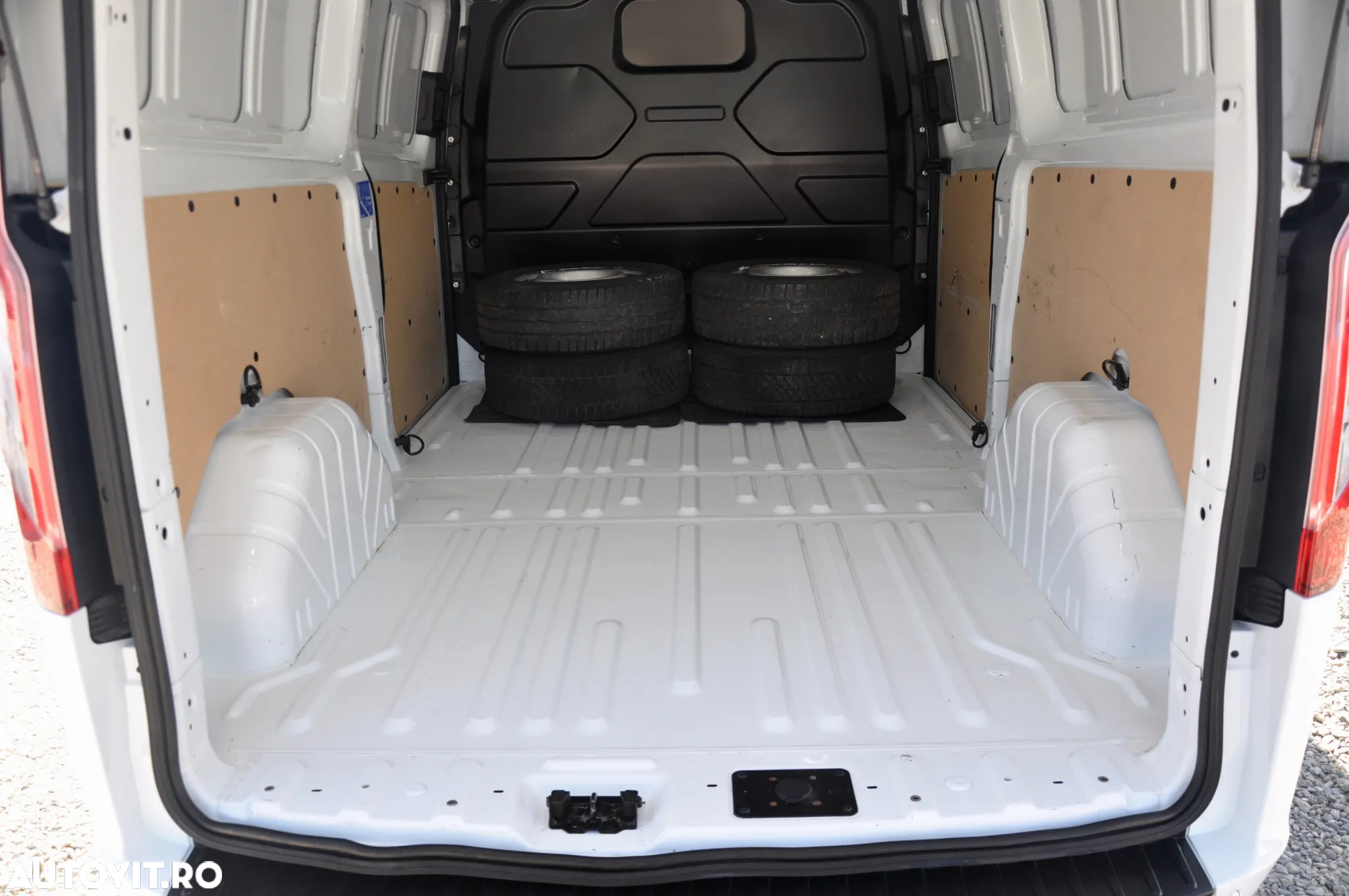 Ford Transit Custom L2H1 Aut - 9