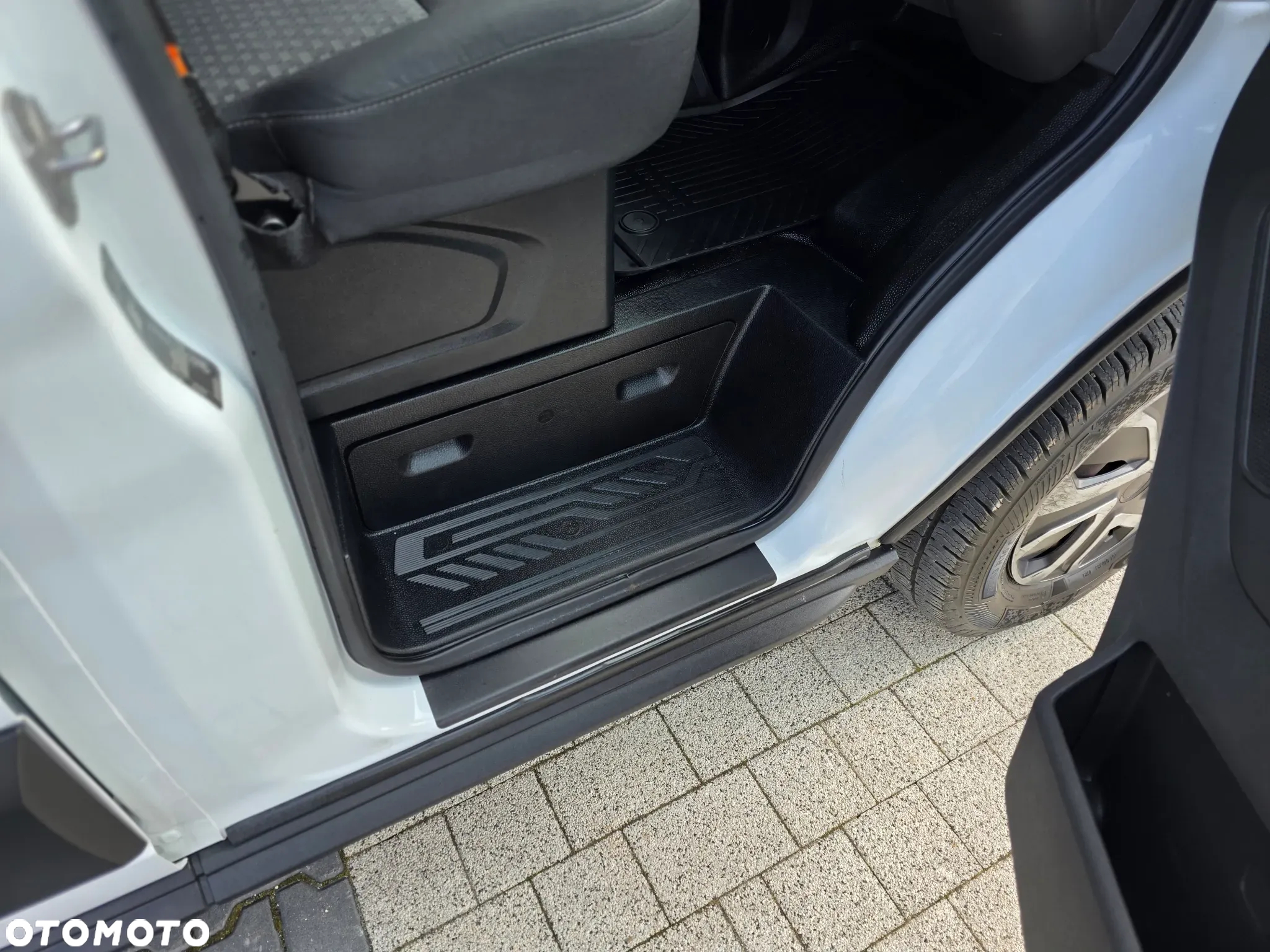 Ford Transit DOKA Dubel Kabina 350 2.0 EcoBlue 7 Osobowy BEZWYPADKOWY  z Polskiego Salonu SERWISOWANY Bardzo ładny Egzemplarz , Pełna Faktura Vat 23% - 32