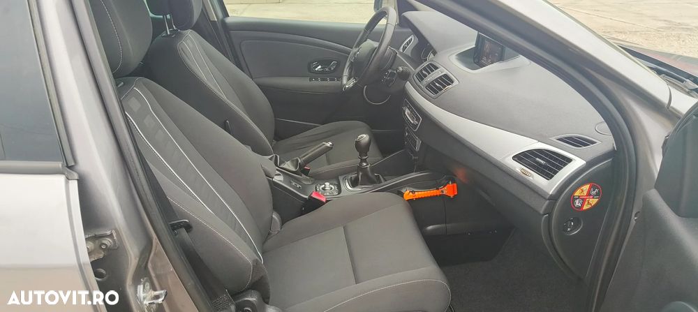 Renault Megane 1.5 dCi Expression - 9