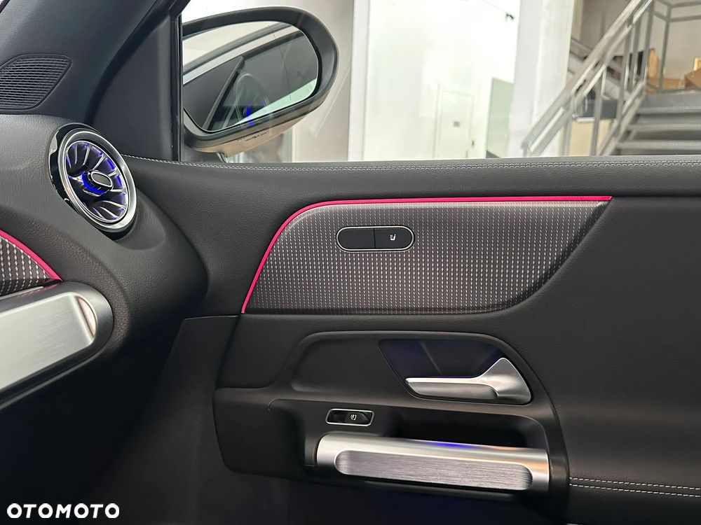 Mercedes-Benz EQB 250 66.5kWh Progressive - 31