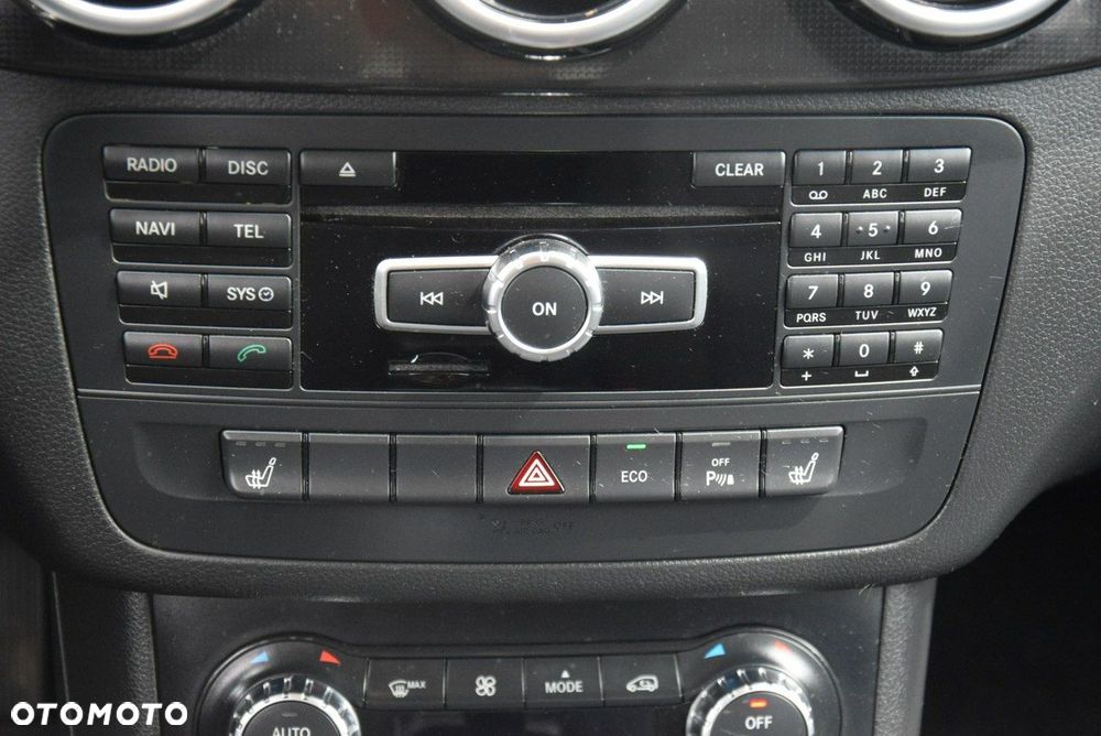 Mercedes-Benz Klasa B 180 Edition - 28