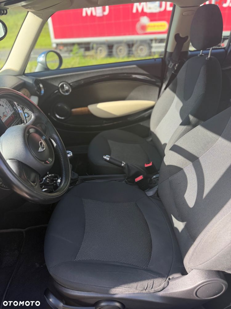 MINI Clubman One D - 11
