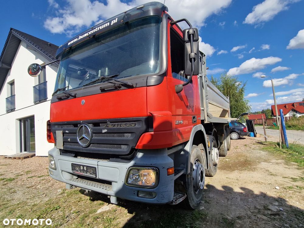 Mercedes-Benz 3241 - 11