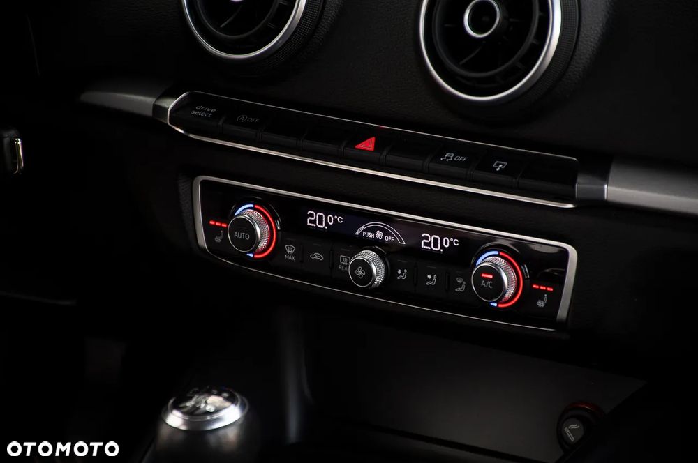 Audi A3 Sportback 2.0 TDI (clean diesel) Ambiente - 32