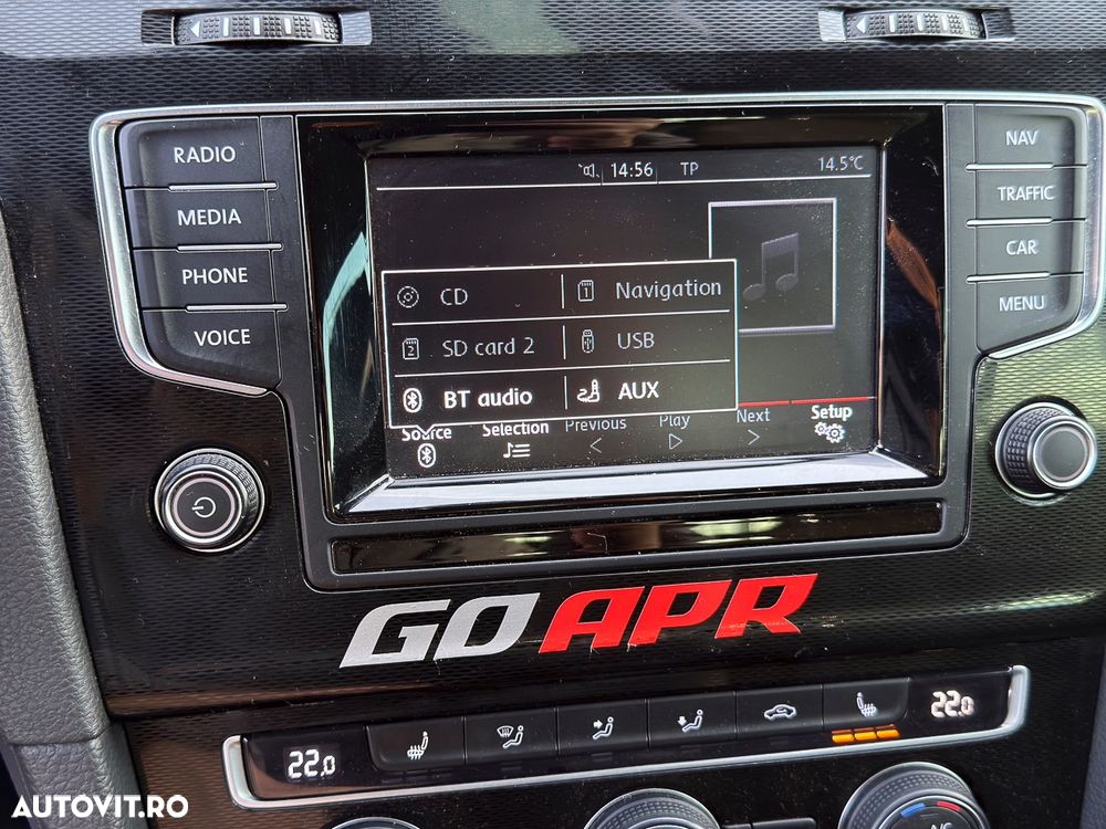 Volkswagen Golf - 22