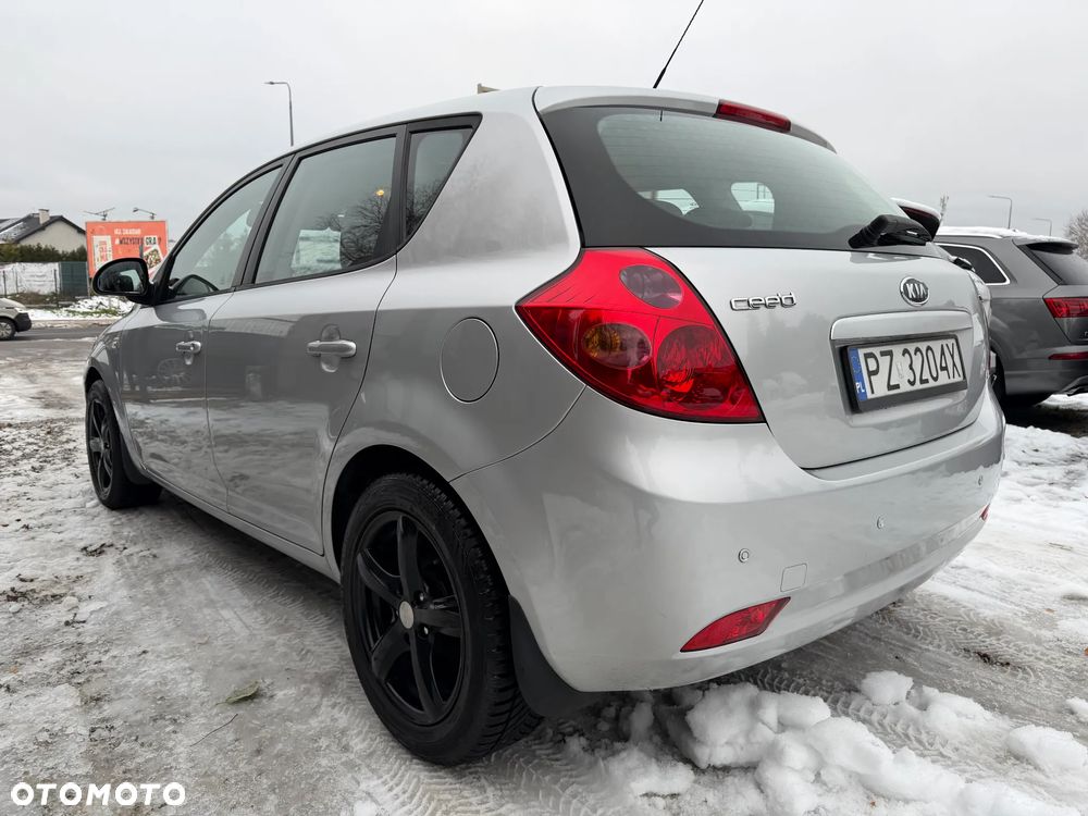 Kia Ceed 1.6 Crdi Comfort + - 4