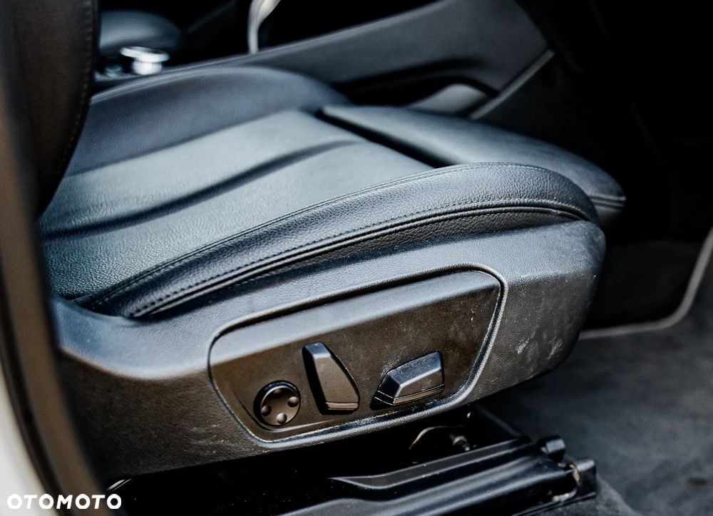 BMW X2 xDrive20i - 28