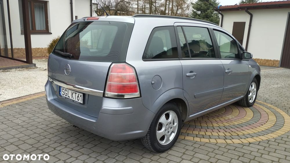 Opel Zafira 1.8 Cosmo - 3