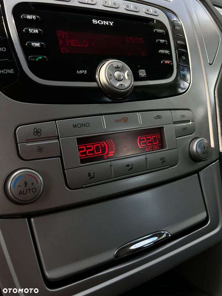Ford Mondeo - 24