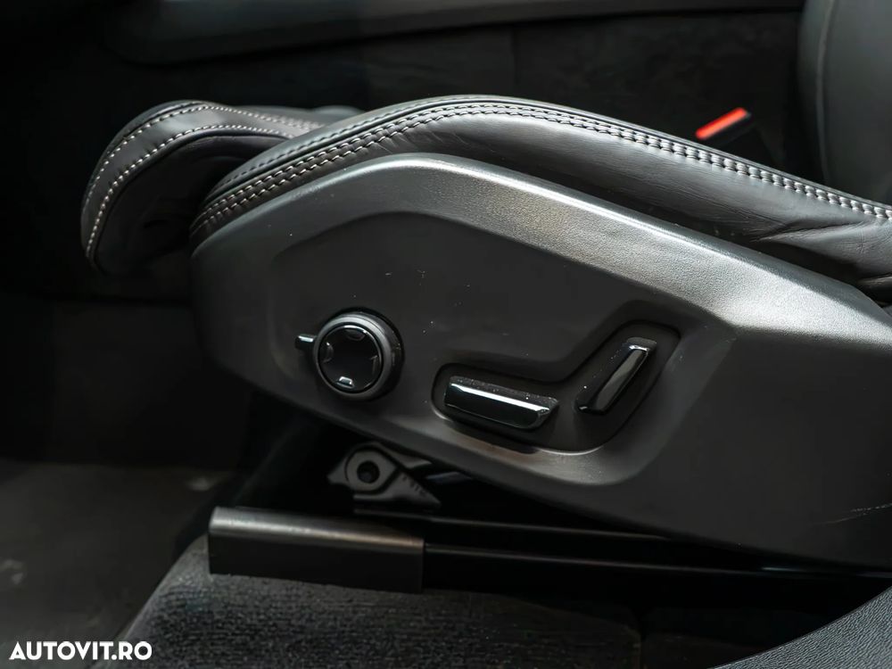 Volvo XC 60 B5 B AWD Ultimate Black Edition - 18