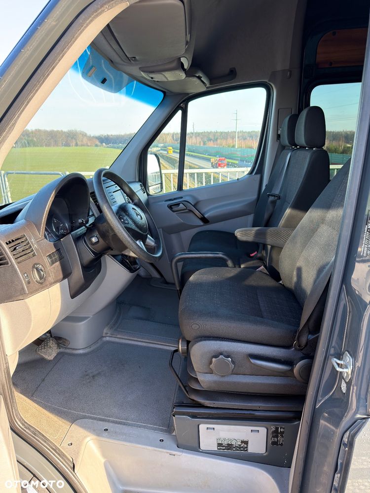 Mercedes-Benz Sprinter - 15