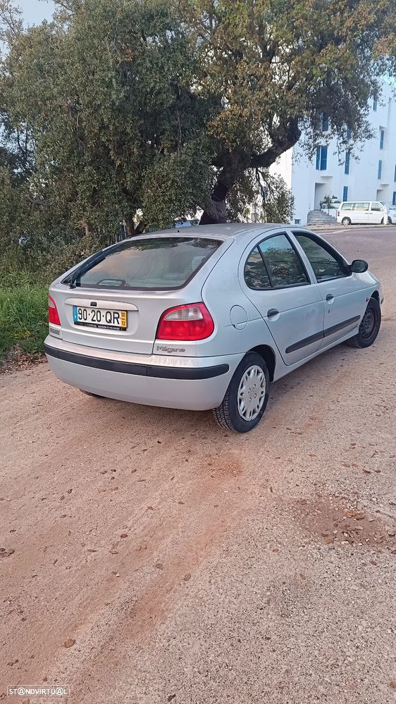 Renault Mégane 1.4 16V RTE - 2