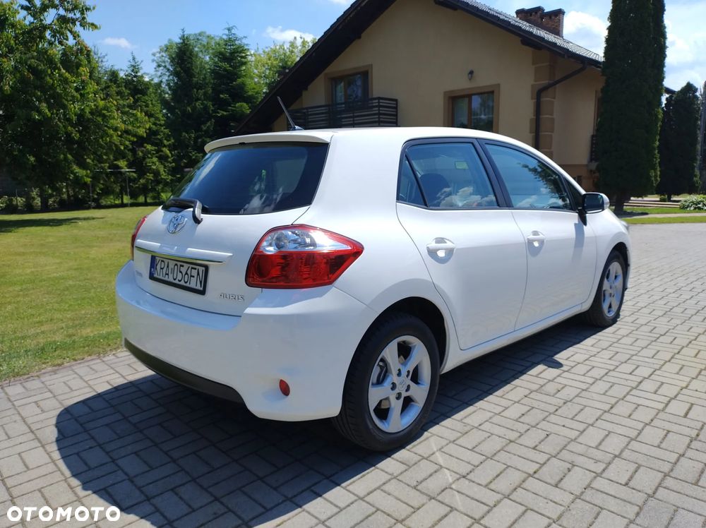 Toyota Auris 1.6 Club - 5