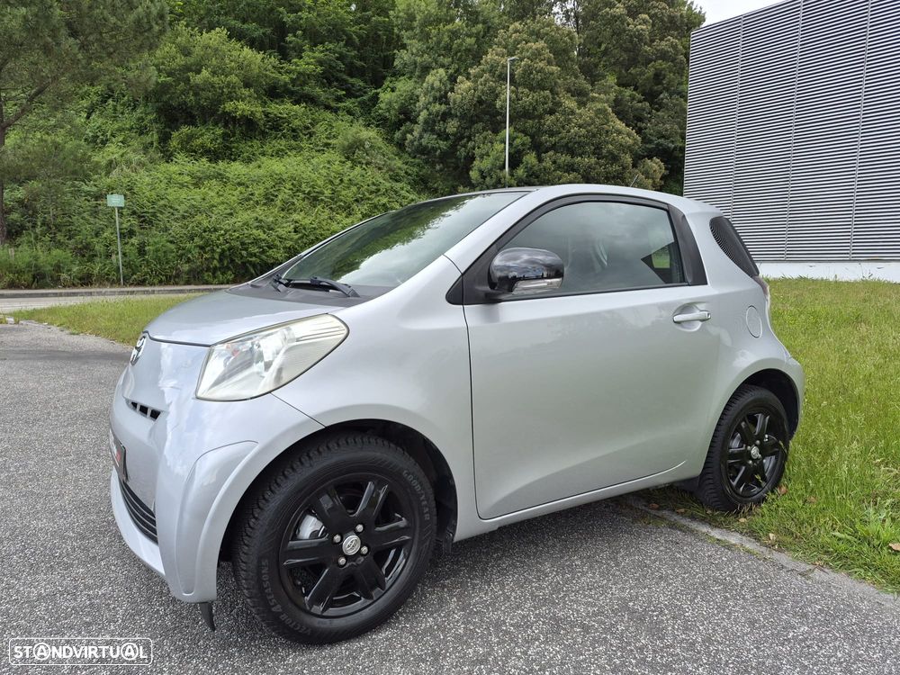 Toyota iQ 1.0 VVT-i Essential+AC - 4