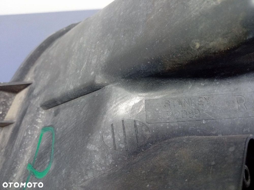 MITSUBISHI ENDEAVOR REFLEKTOR PRAWY LAMPA PRZÓD - 5