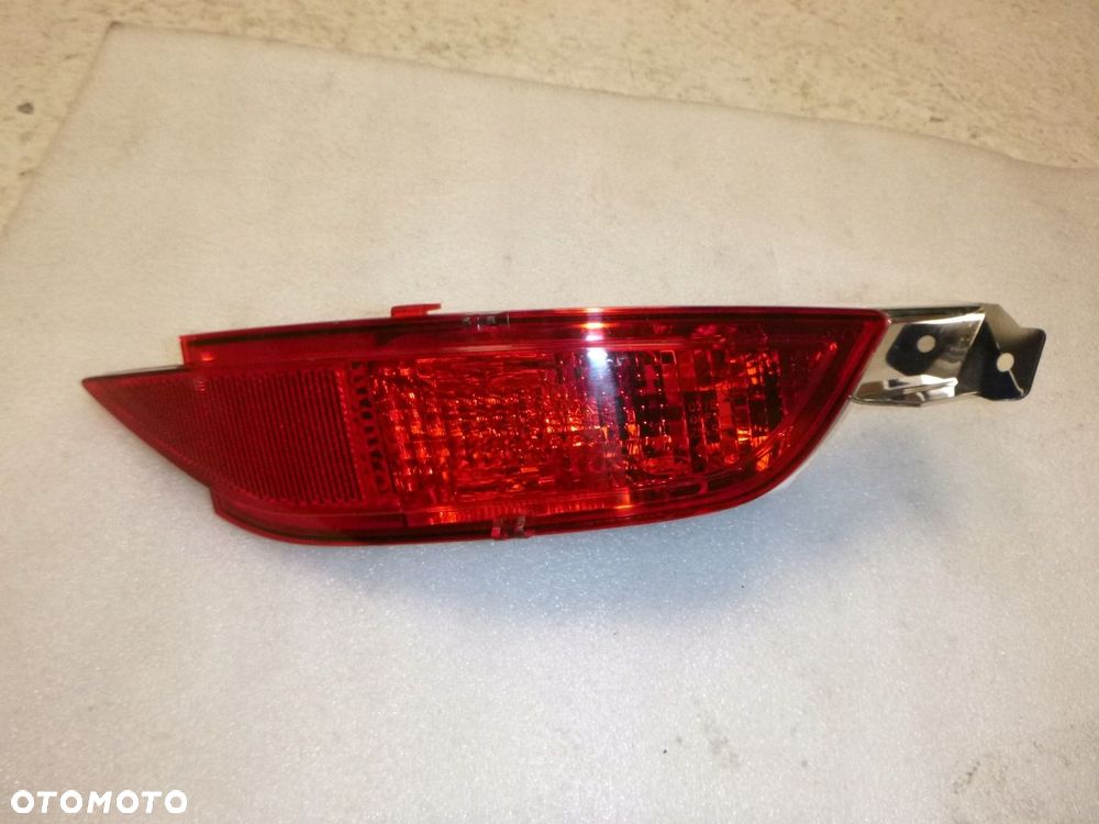 FORD FIESTA C-MAX LAMPA PRZECIWMGIELNA PRAWY TYŁ - 3